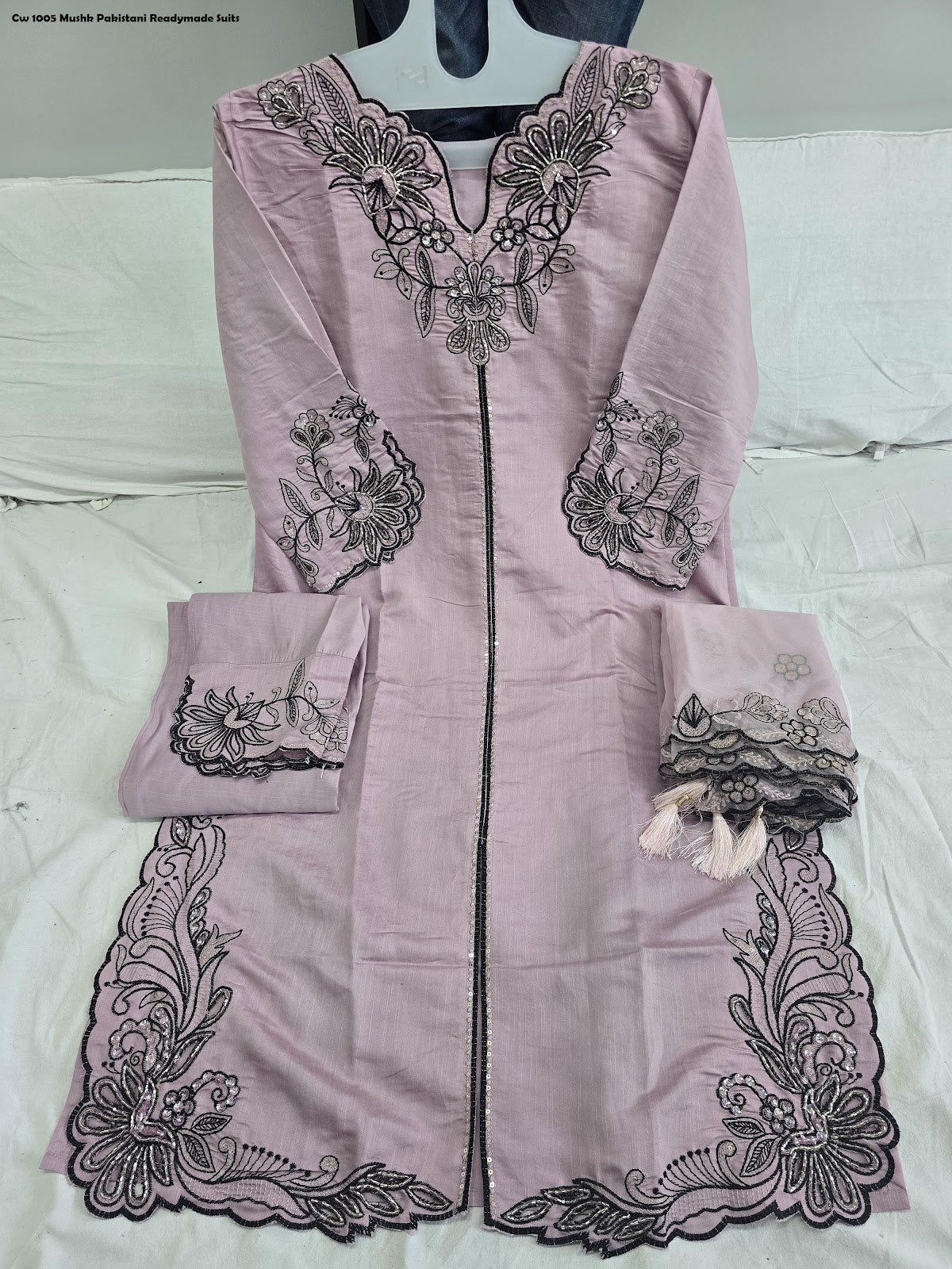 Cw 1005 Mushk Roman Pakistani Readymade Suits Exporter Ahmedabad