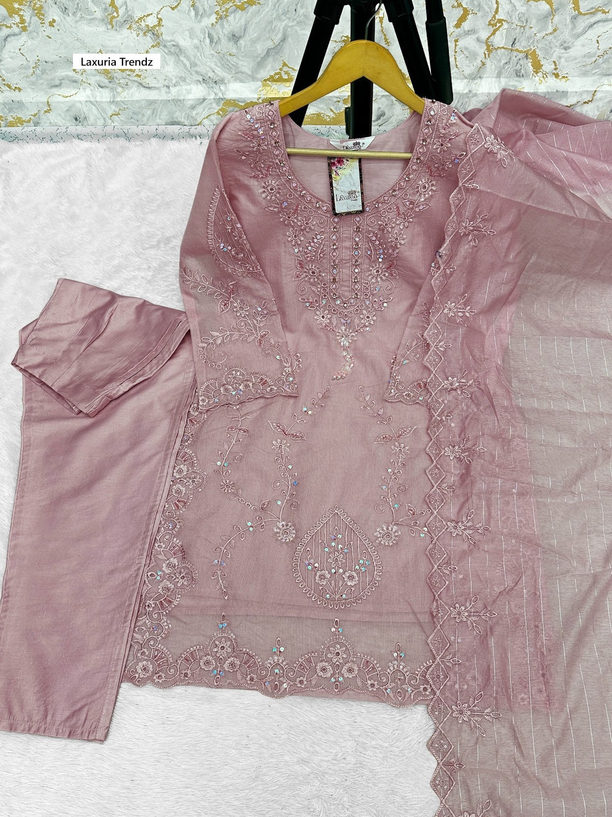 Design 1581 Laxuria Trendz Pakistani Readymade Suits Supplier Gujarat