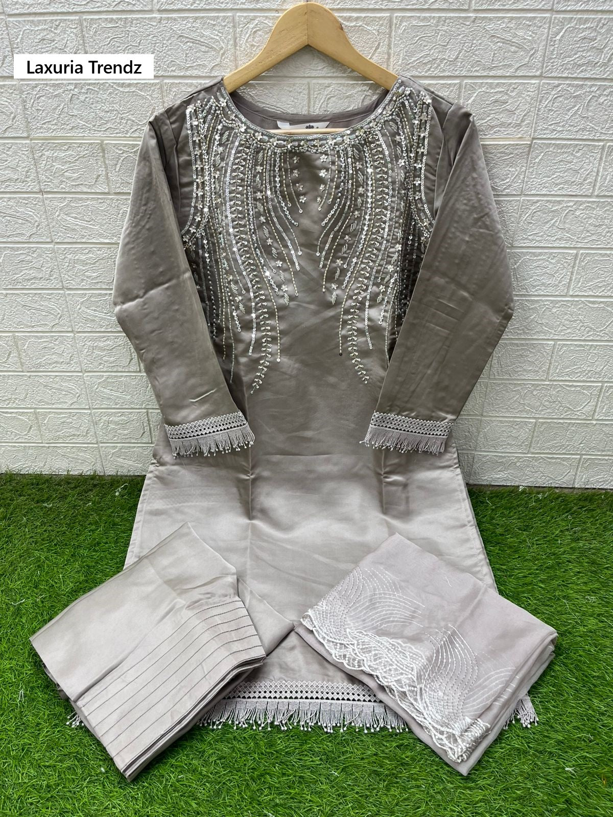 Design 1605 Laxuria Trendz Satin Pakistani Readymade Suits Manufacturer Ahmedabad