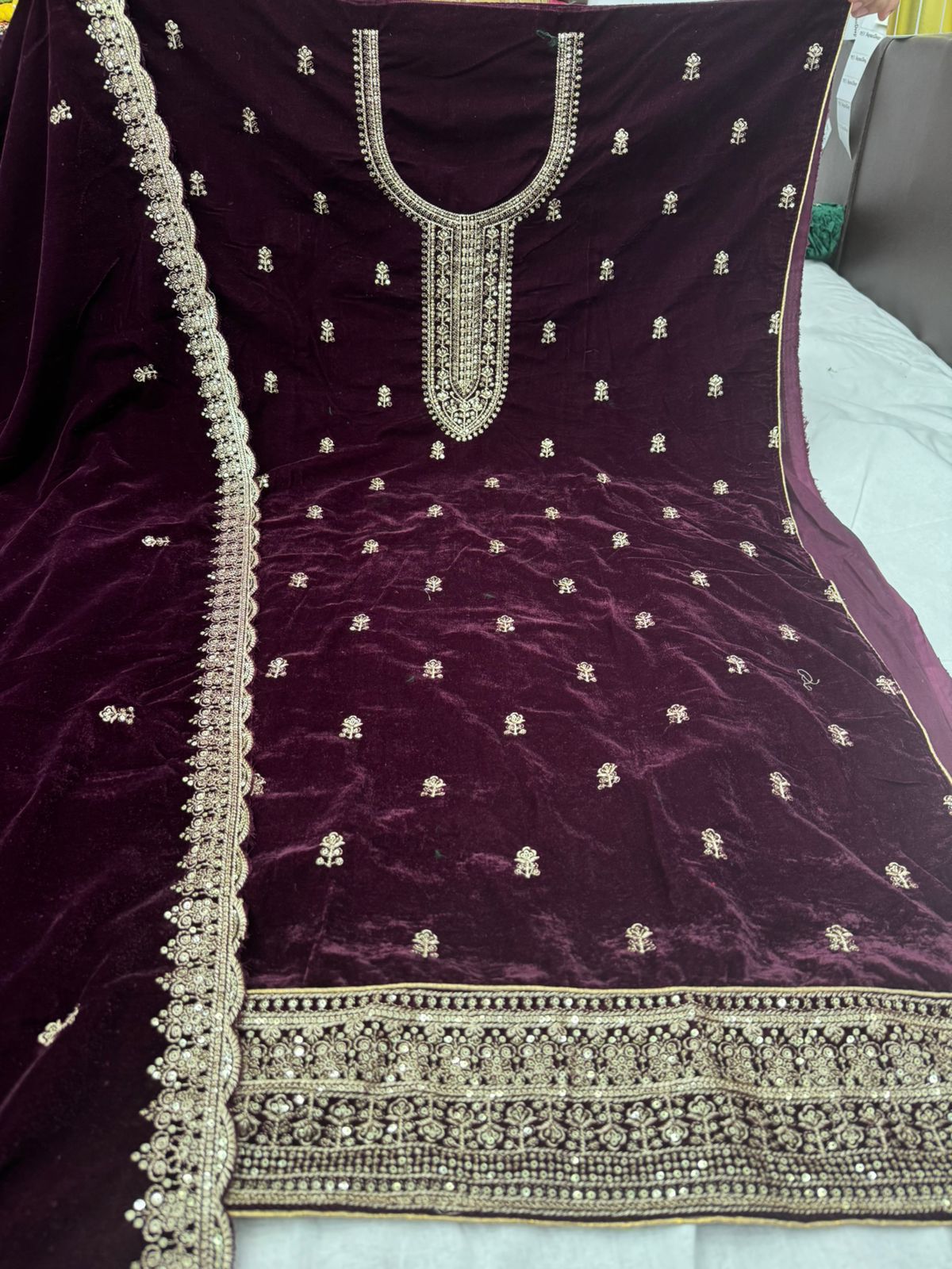 High Card Nayandeep Velvet Suits Supplier Ahmedabad