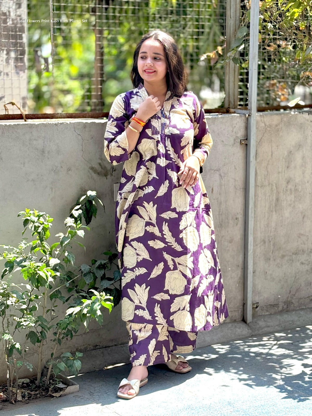 Leaf Flowers Print Kaso Cotton Kurti Plazzo Set Wholesale Price