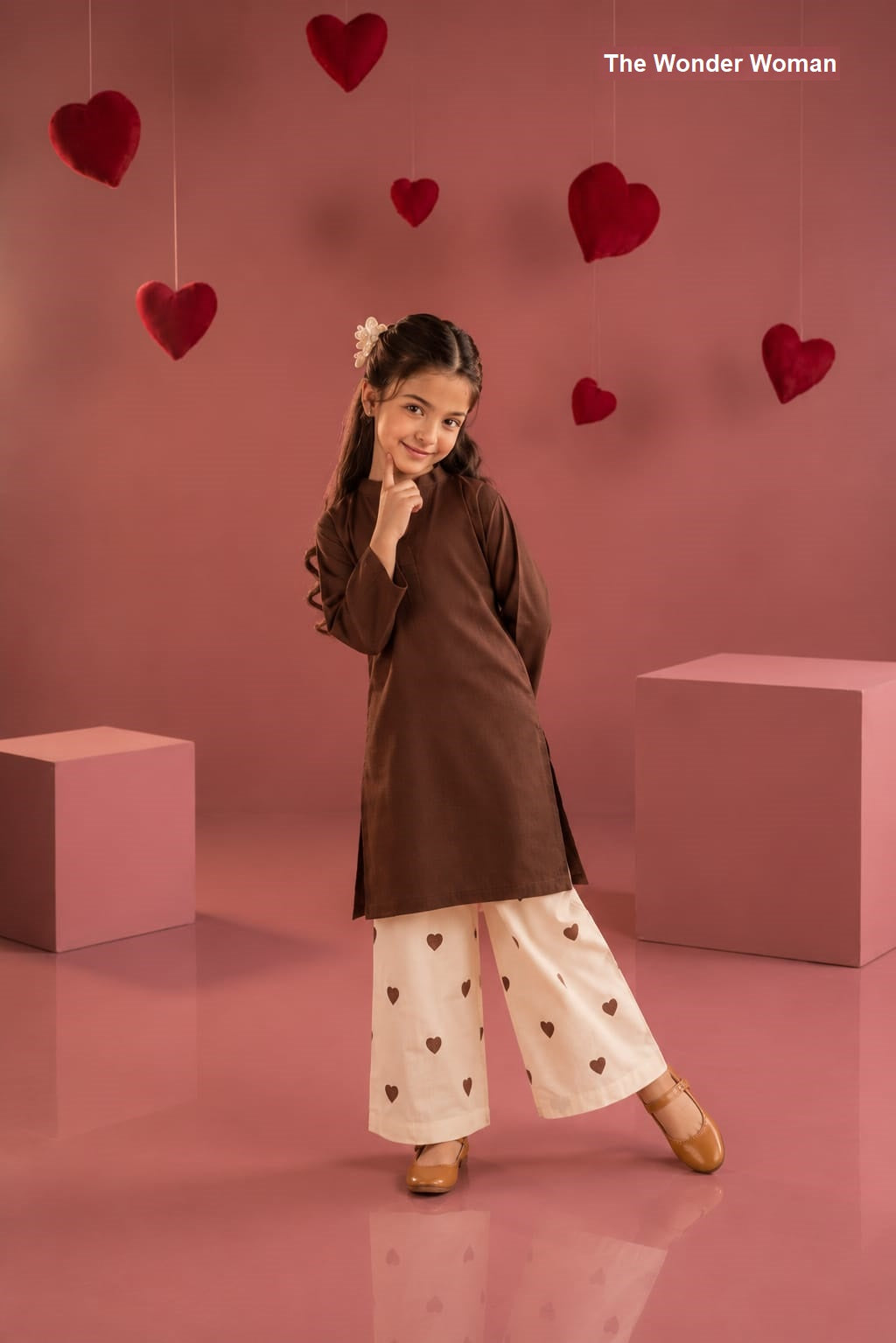 New Colour K-2001 The Wonder Woman Rayon Girls Kurti Pant Exporter Gujarat