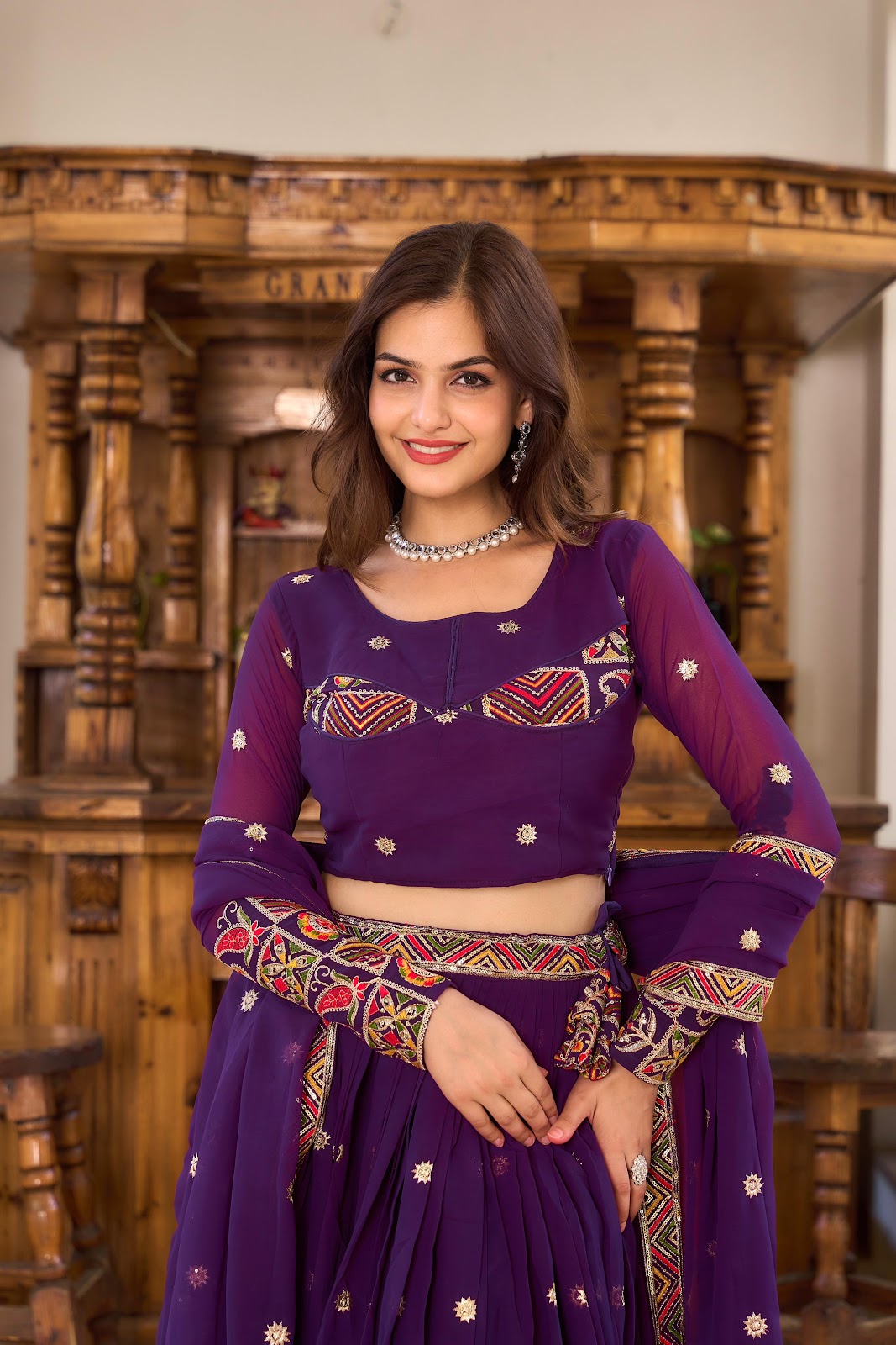 Thread Embroidery Work R019 Srm Fox Georgette Readymade Lehenga Choli Wholesale