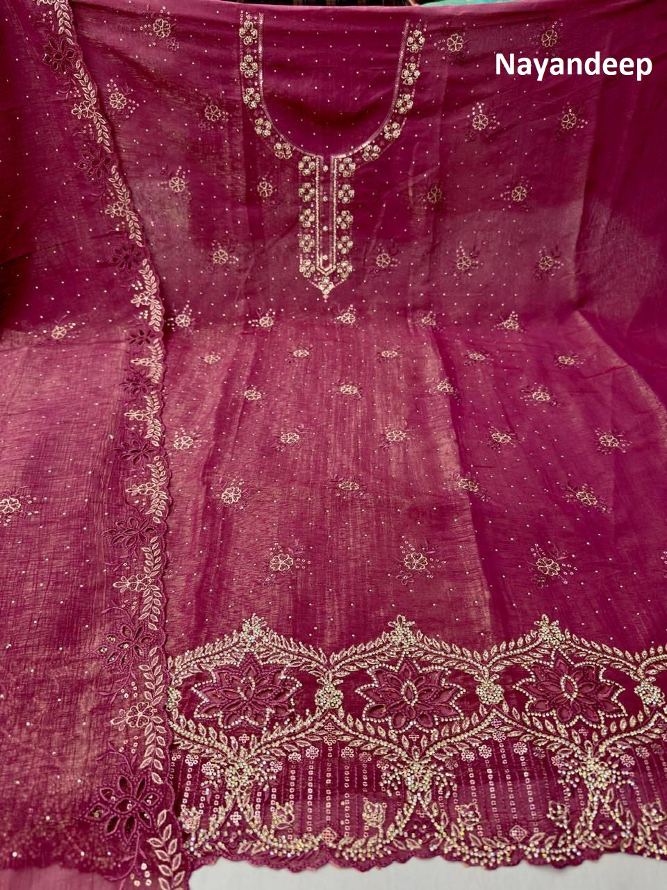 Vishwa Nayandeep Silk Salwar Suits Wholesaler