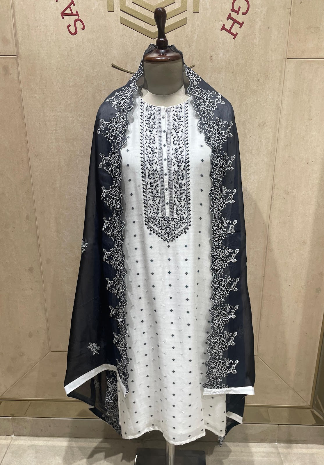 Yusra Naariti Muslin Pant Style Suits Wholesale Price