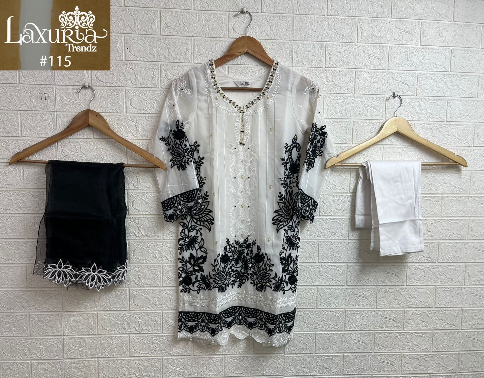 115 Laxuria Trendz Fox Georgette Girls Pakistani Readymade Suit Manufacturer Gujarat