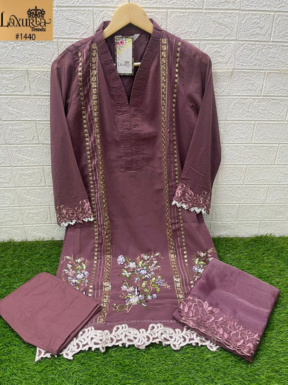 1440 Laxuria Trendz Faux Georgette Pakistani Readymade Suits Supplier