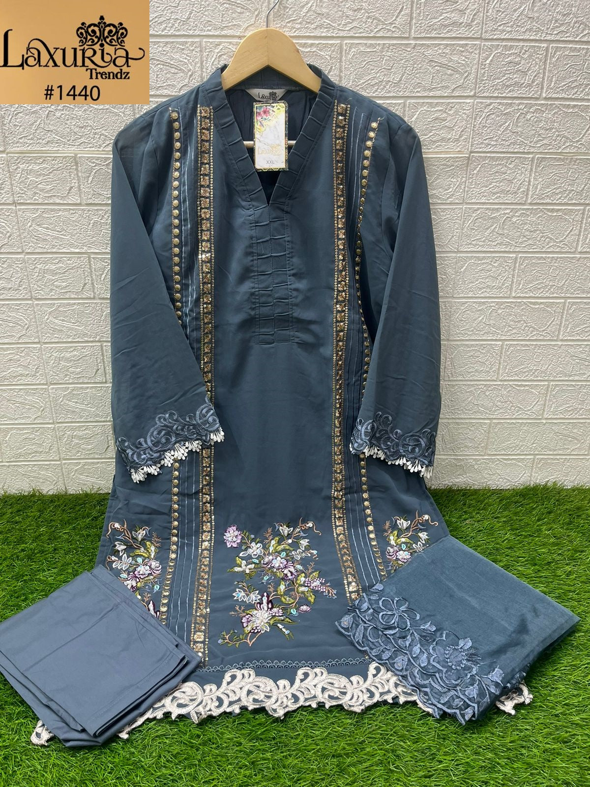 1440 Laxuria Trendz Faux Georgette Pakistani Readymade Suits Supplier