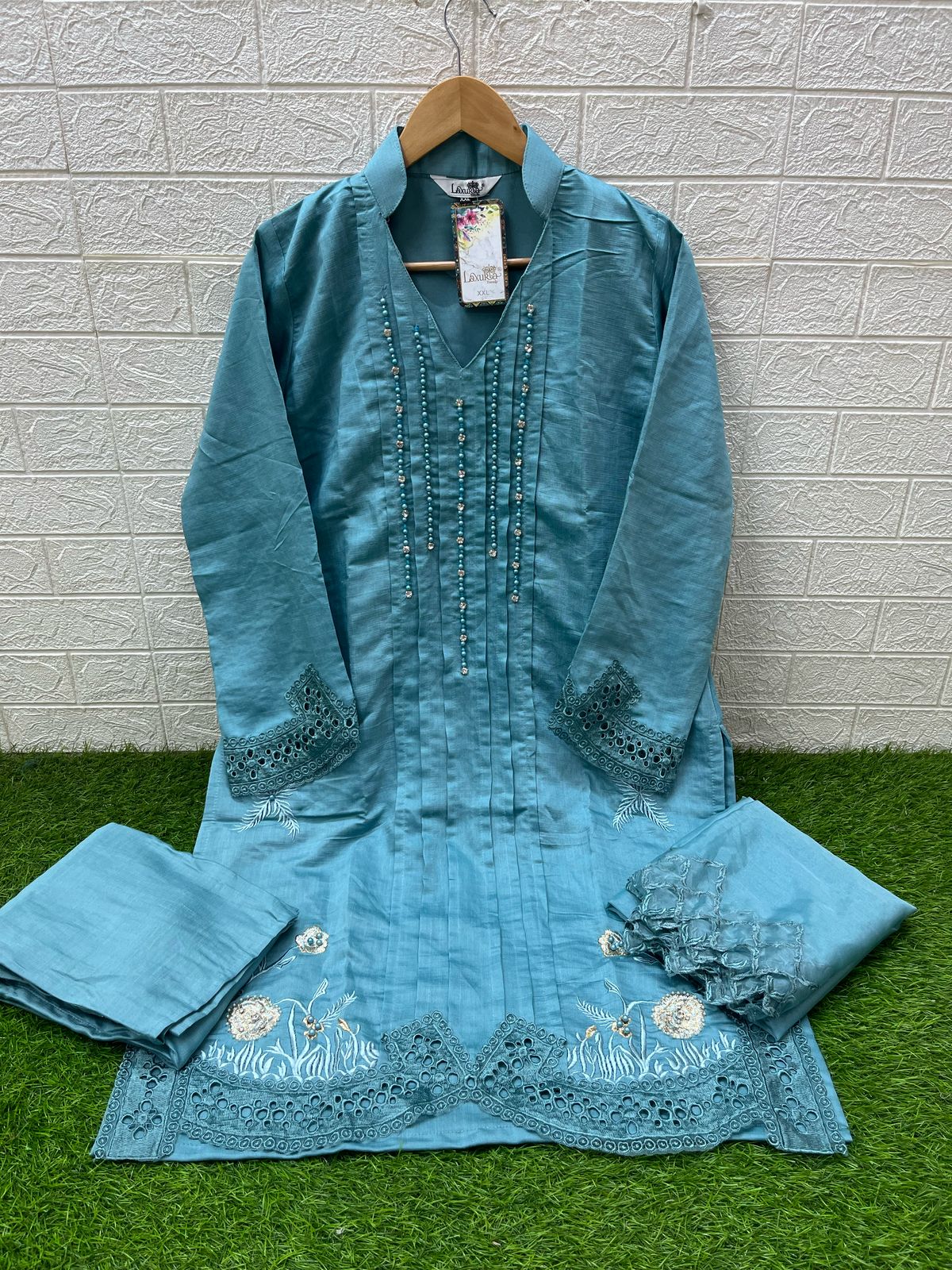 1495 Laxuria Trendz Slub Pakistani Readymade Suits Wholesaler India