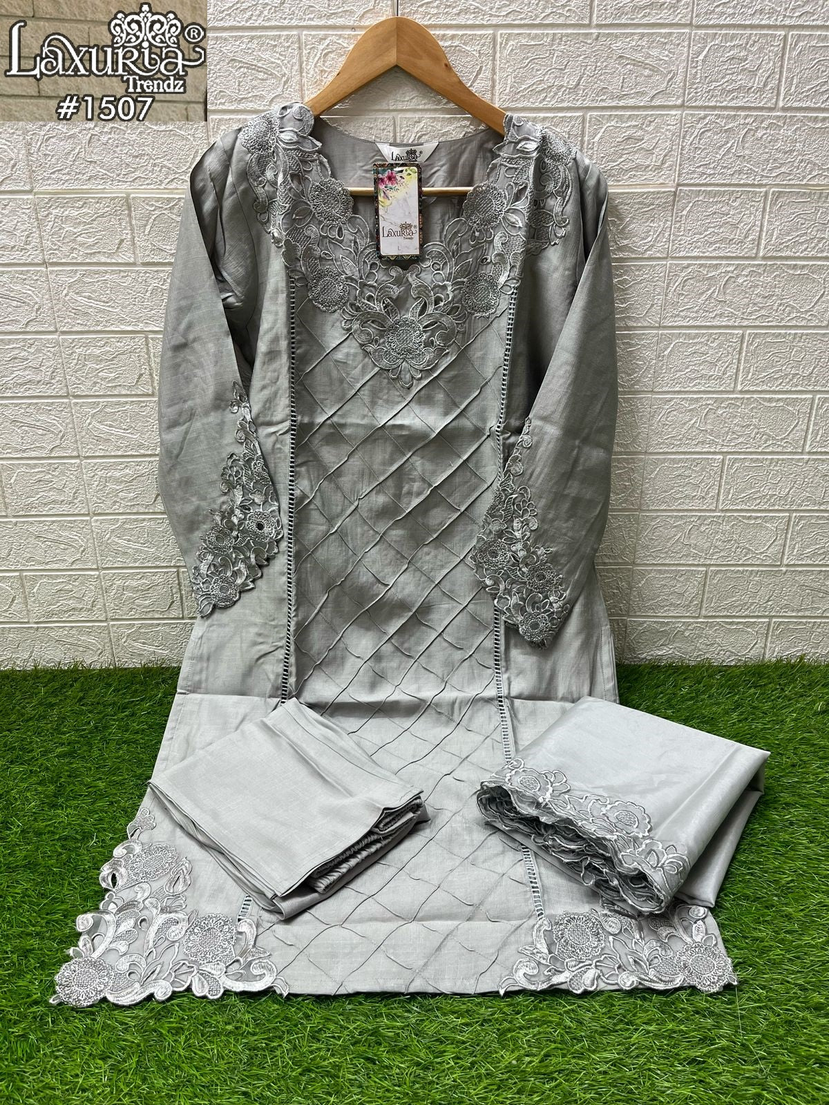 1507 Laxuria Trendz Slub Pakistani Readymade Suits Wholesaler