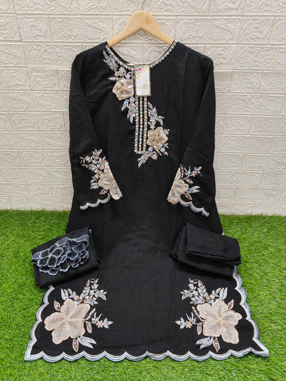 1511 Laxuria Trendz Vichitra Pakistani Readymade Suits Exporter India