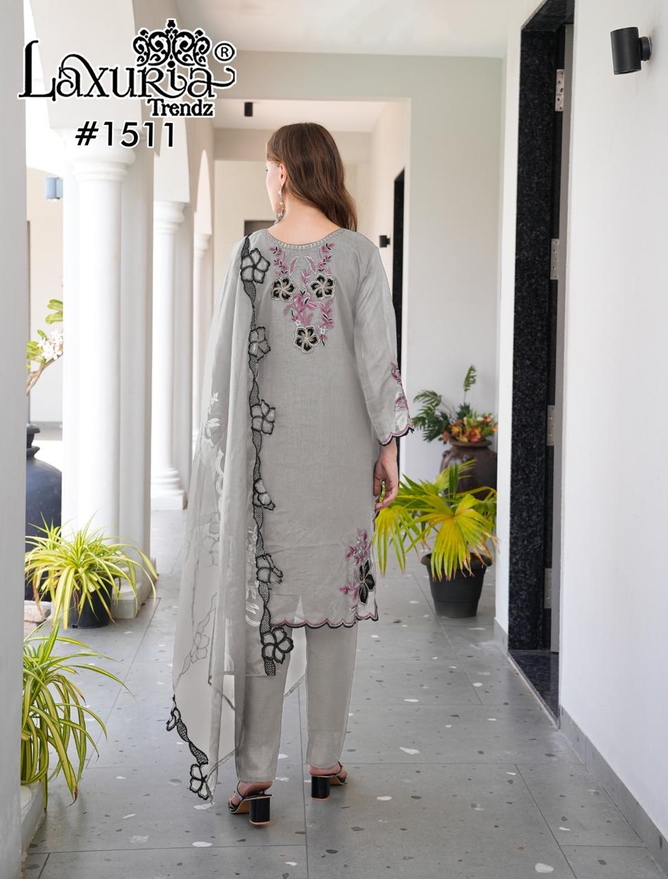 1511 Laxuria Trendz Vichitra Pakistani Readymade Suits Exporter India