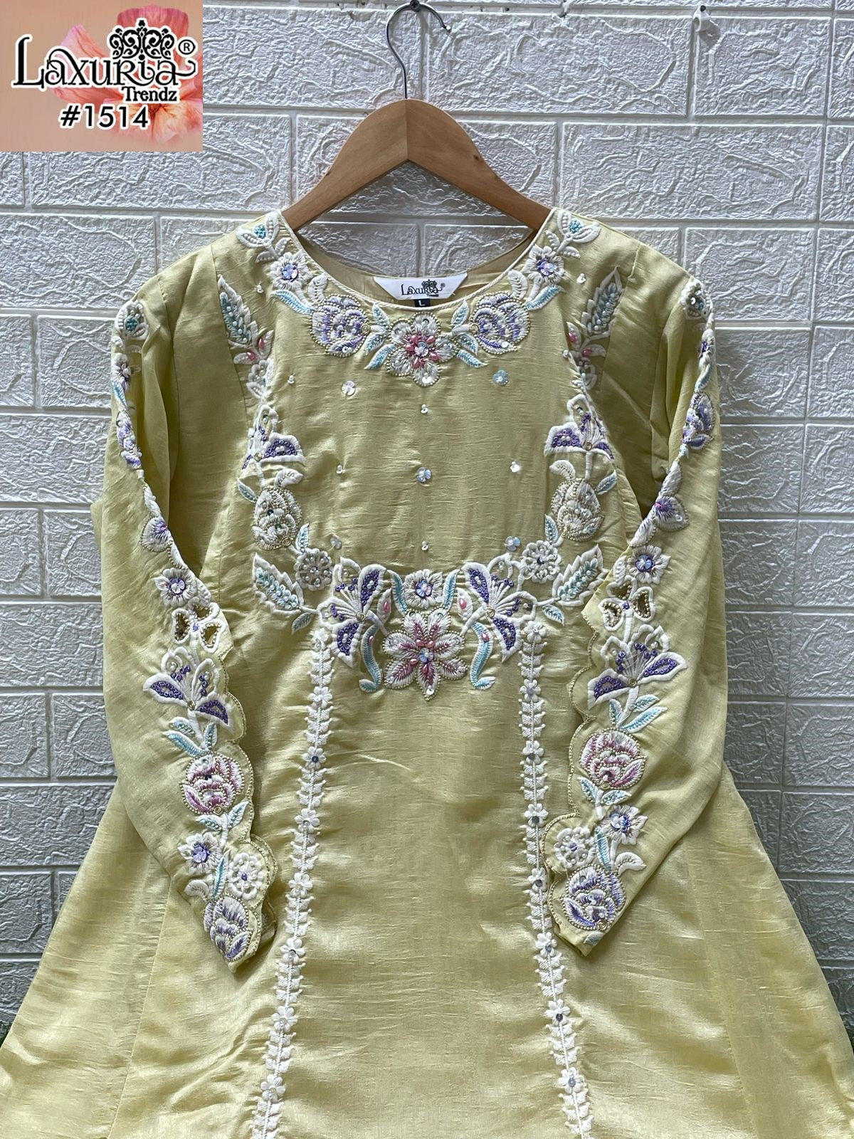 1514 Laxuria Trendz Vichitra Pakistani Readymade Suits Manufacturer Ahmedabad