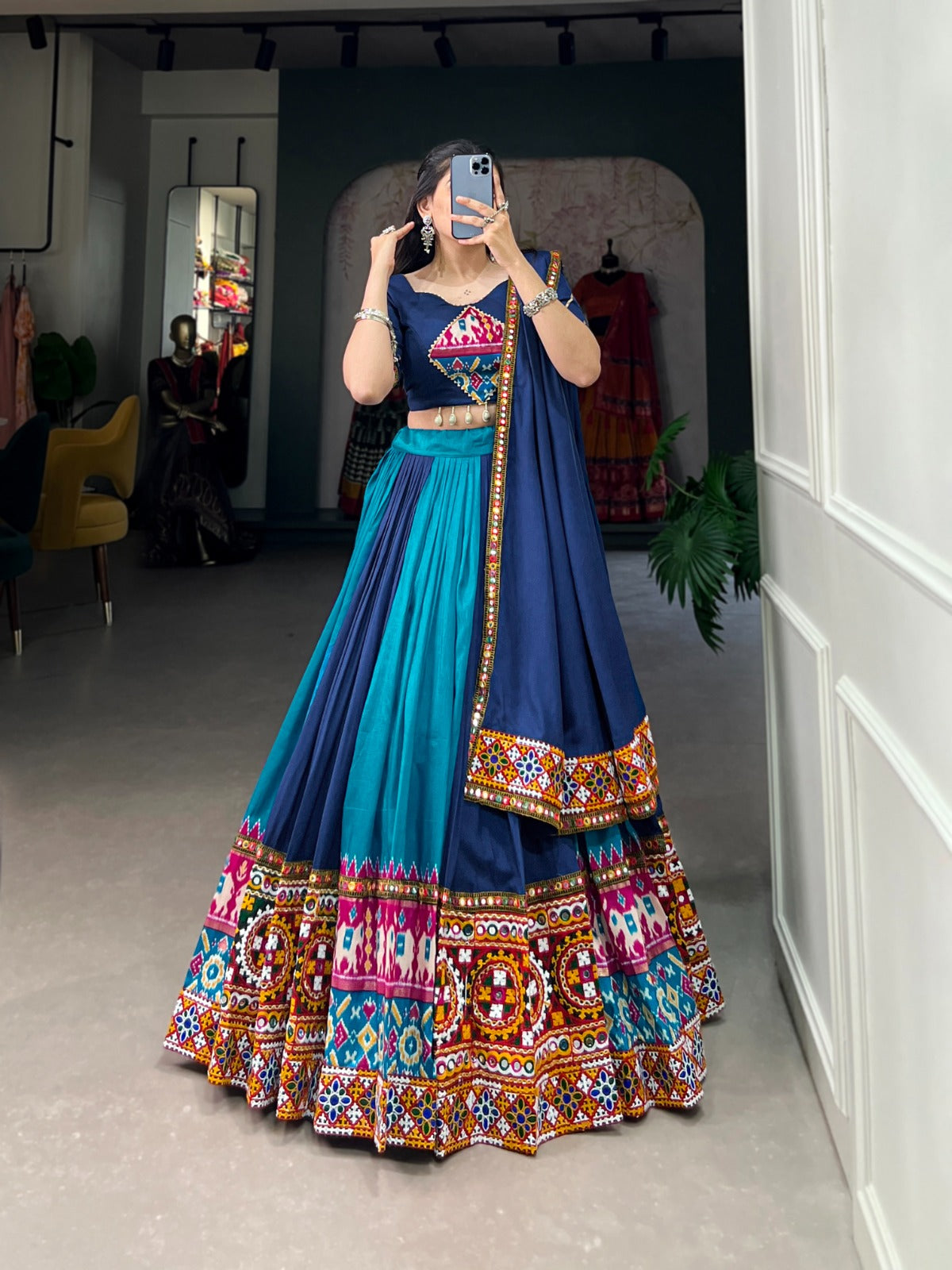 1617 Aawiya Rayon Chaniya Choli Wholesale Price