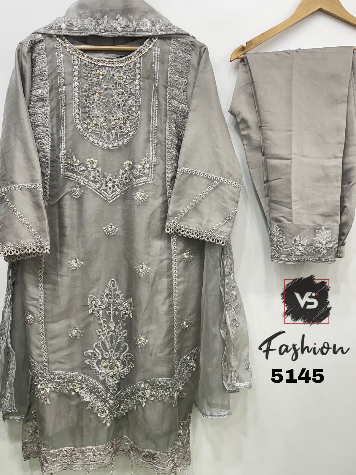 5145 Vs Fashion Organza Pakistani Readymade Suits Wholesale Price