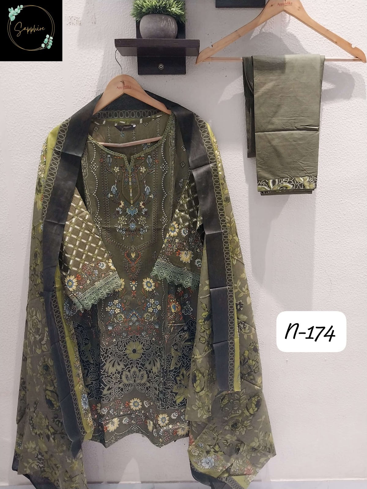 Agha Noorain N 174 Sapphire Lawn Karachi Readymade Suits Supplier India