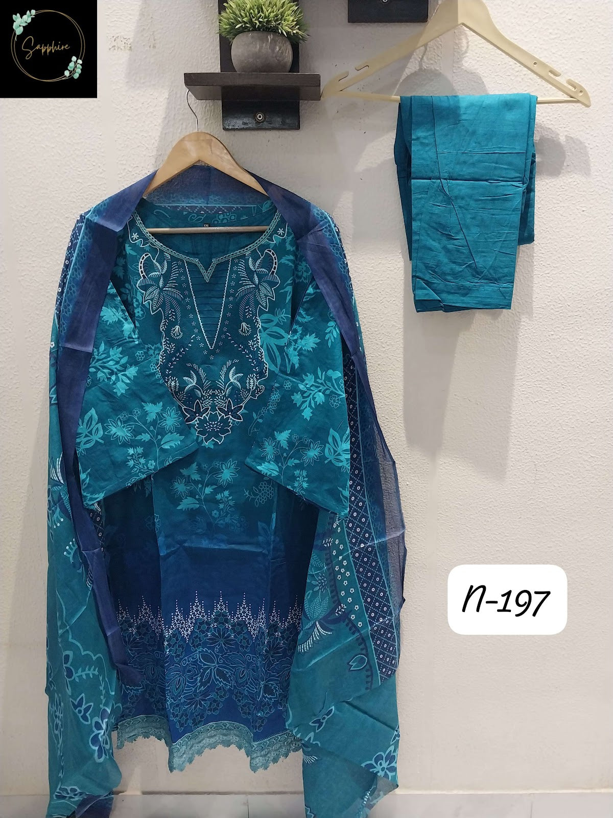 Agha Noorain N 197 Sapphire Lawn Karachi Readymade Suits Manufacturer Ahmedabad