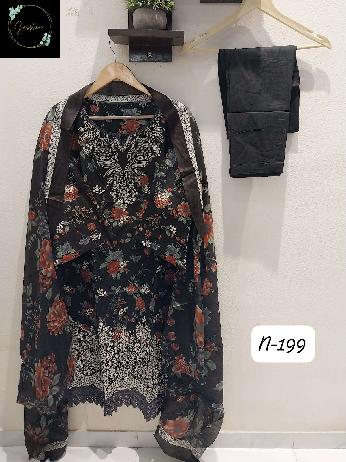 Agha Noorain N 199 Sapphire Lawn Karachi Readymade Suits Exporter India