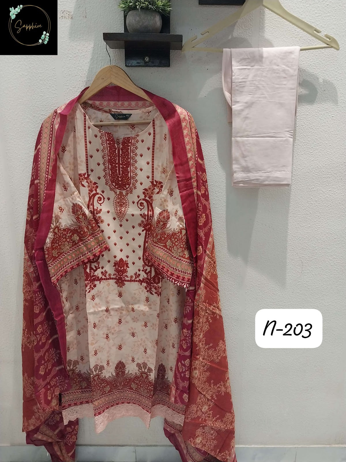 Agha Noorain N 203 Sapphire Lawn Karachi Readymade Suits Exporter