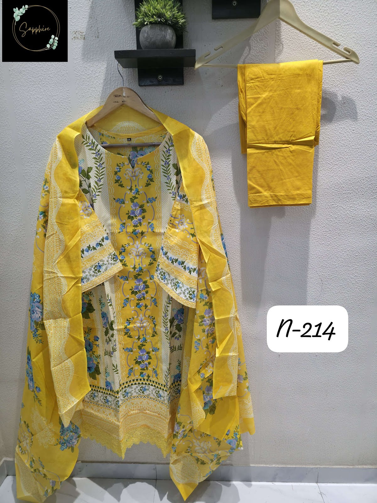 Agha Noorain N 214 Sapphire Lawn Karachi Readymade Suits Supplier Gujarat