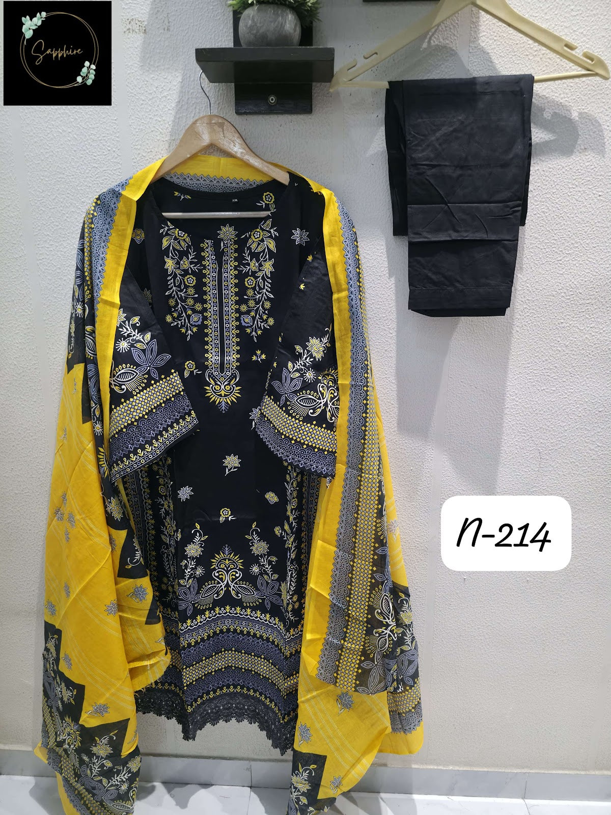 Agha Noorain N 214 Sapphire Lawn Karachi Readymade Suits Supplier Gujarat