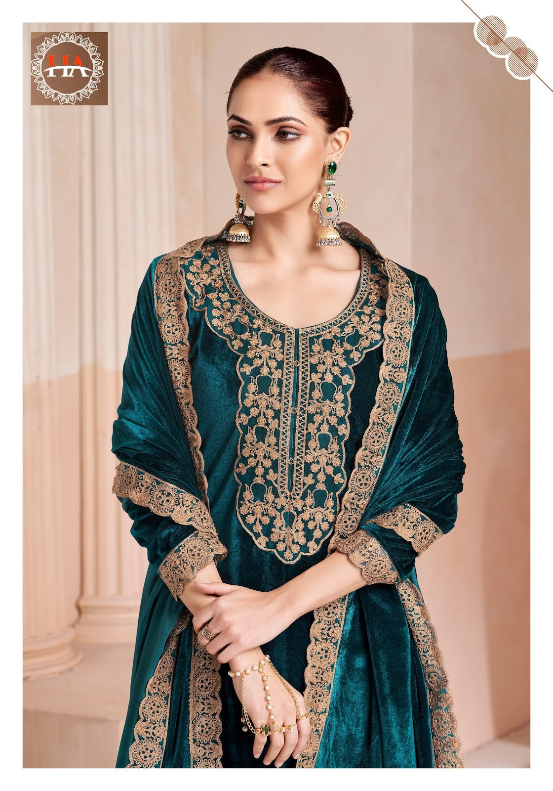 Aheli Harshit Fashion Velvet Suits Manufacturer