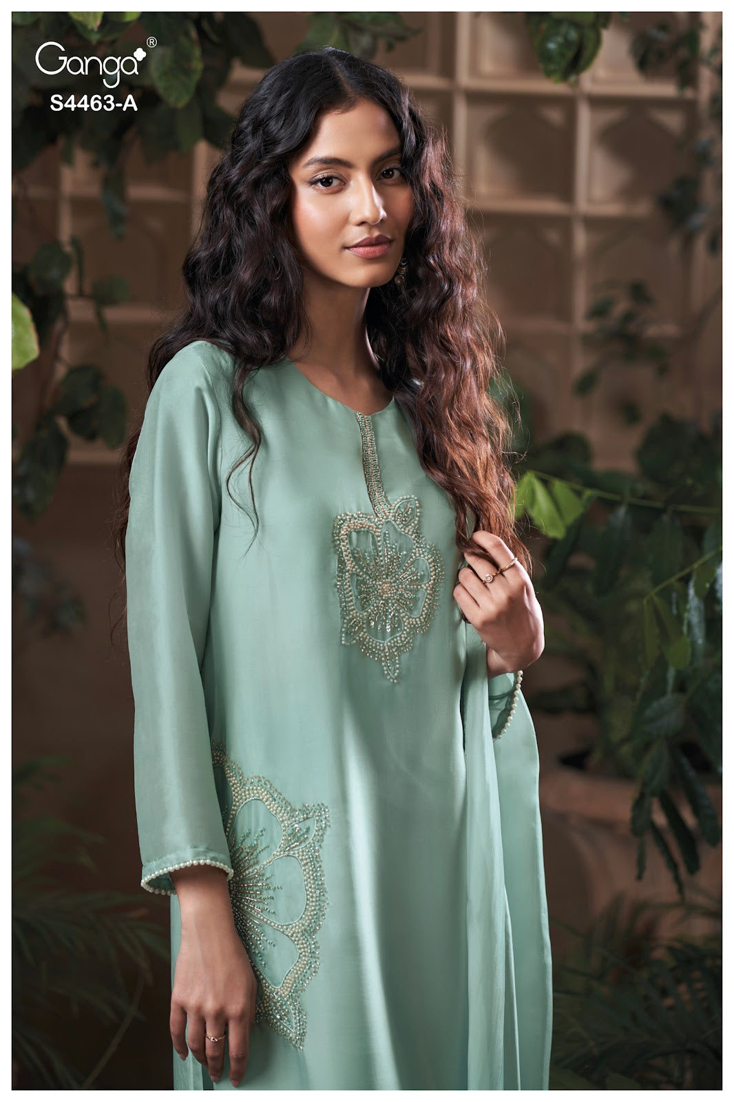 Aivoria S4463 Ganga Bemberg Silk Plazzo Style Suits Supplier