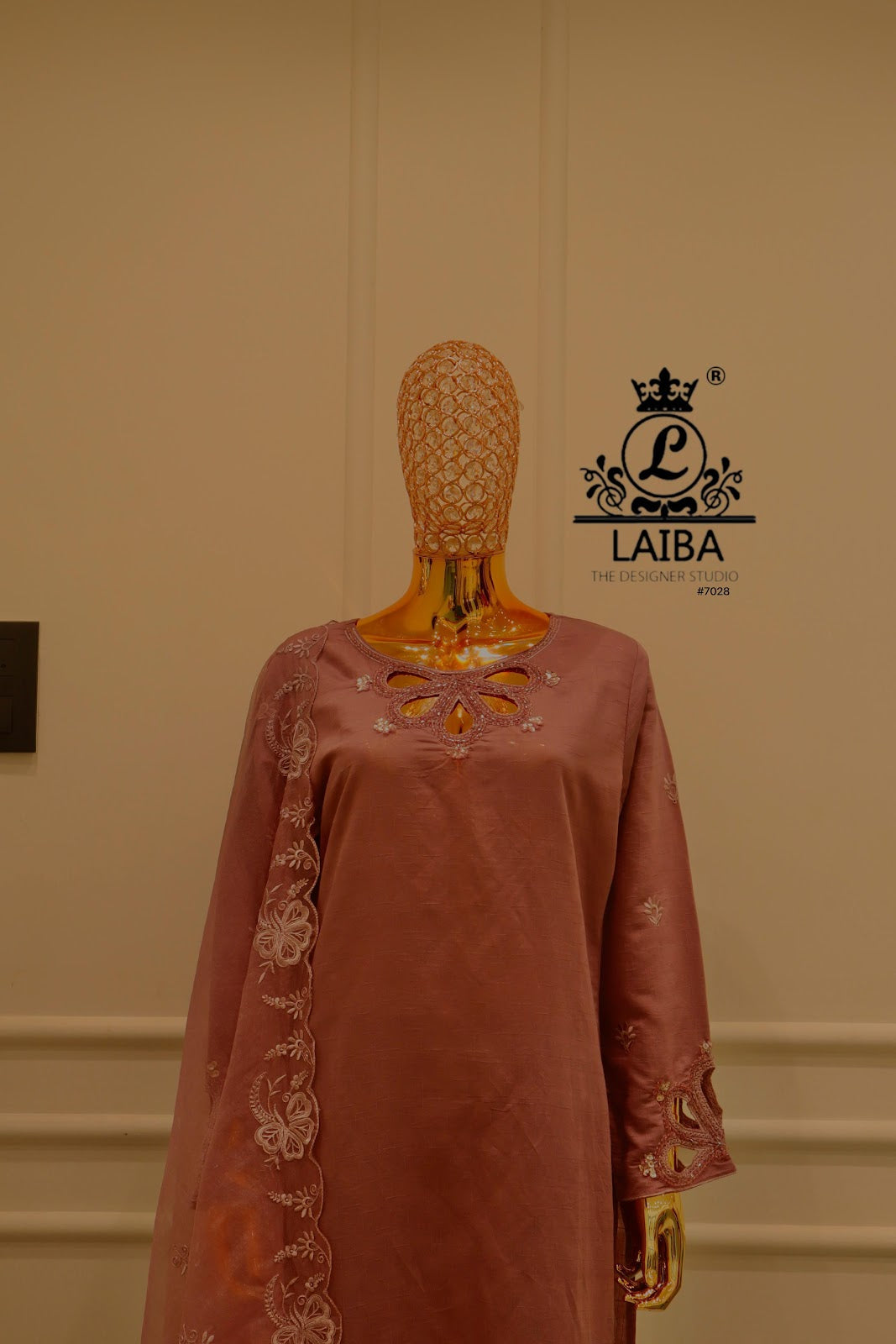 Am 7028 Laiba Viscose Pakistani Readymade Suits Wholesale Price