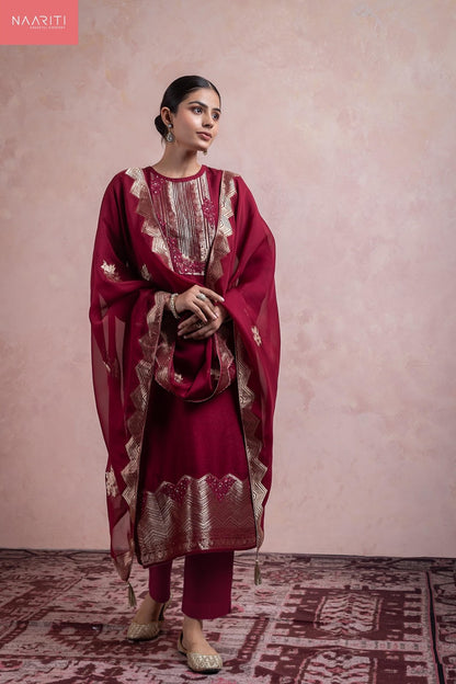 Arali Naariti Silk Jacquard Pant Style Suits Manufacturer Gujarat