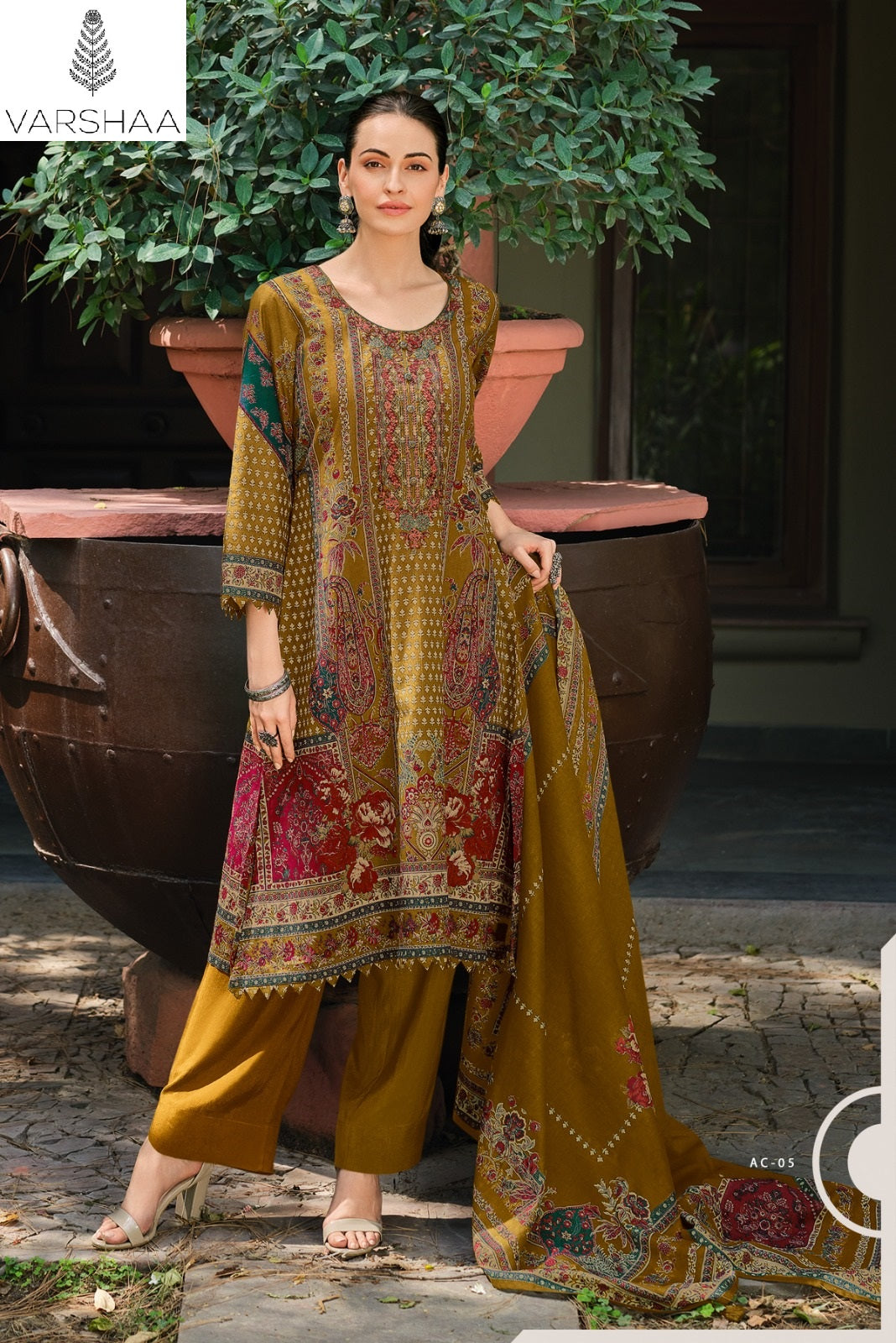 Aricia Varshaa Muslin Pakistani Salwar Suits Supplier Ahmedabad