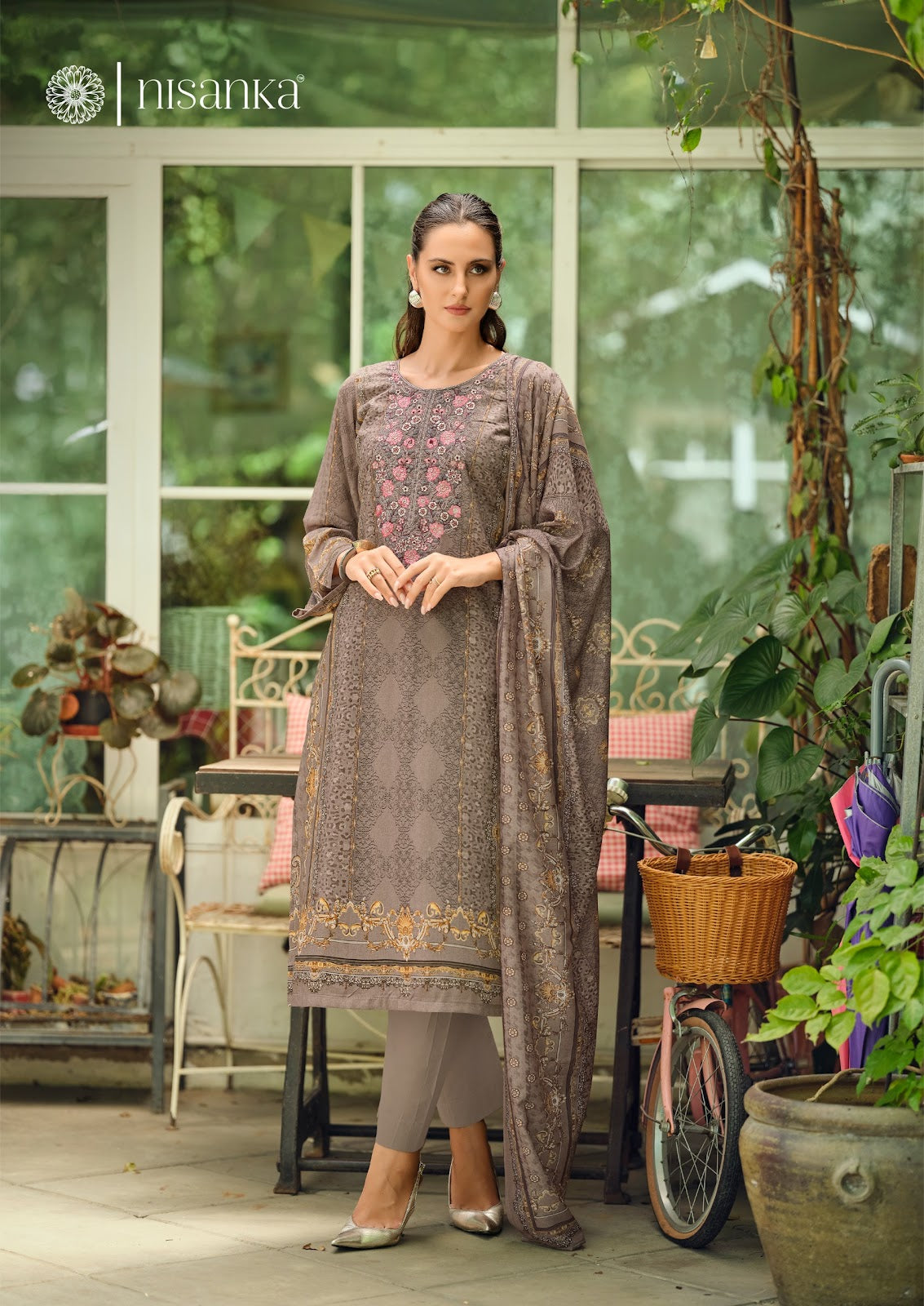 Aykaa Nisanka Viscose Karachi Salwar Suits Supplier Gujarat
