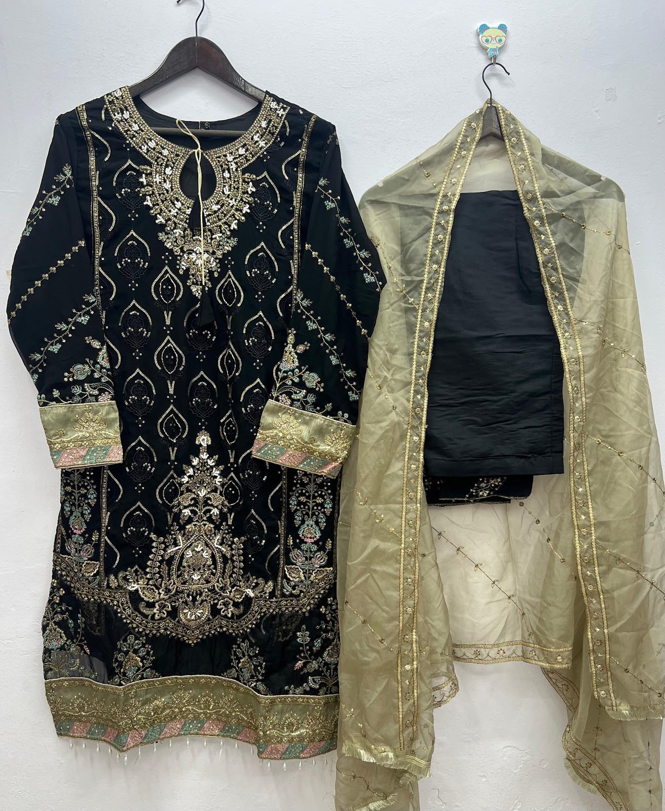 B 142 Q To T Bilqis Fox Georgette Pakistani Readymade Suits Manufacturer Ahmedabad