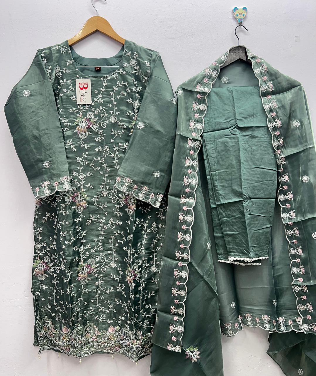 B 171 Bilqis Pakistani Readymade Suits Wholesale Price
