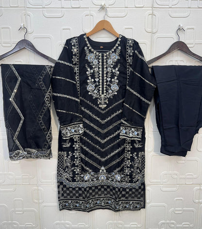 B 208 Bilqis Organza Pakistani Readymade Suits Exporter Gujarat