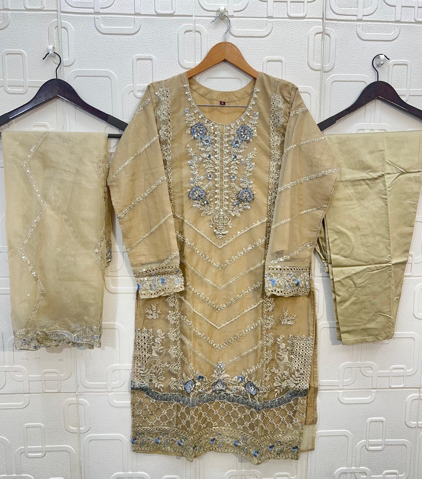 B 208 Bilqis Organza Pakistani Readymade Suits Exporter Gujarat