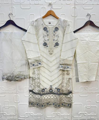 B 208 Bilqis Organza Pakistani Readymade Suits Exporter Gujarat