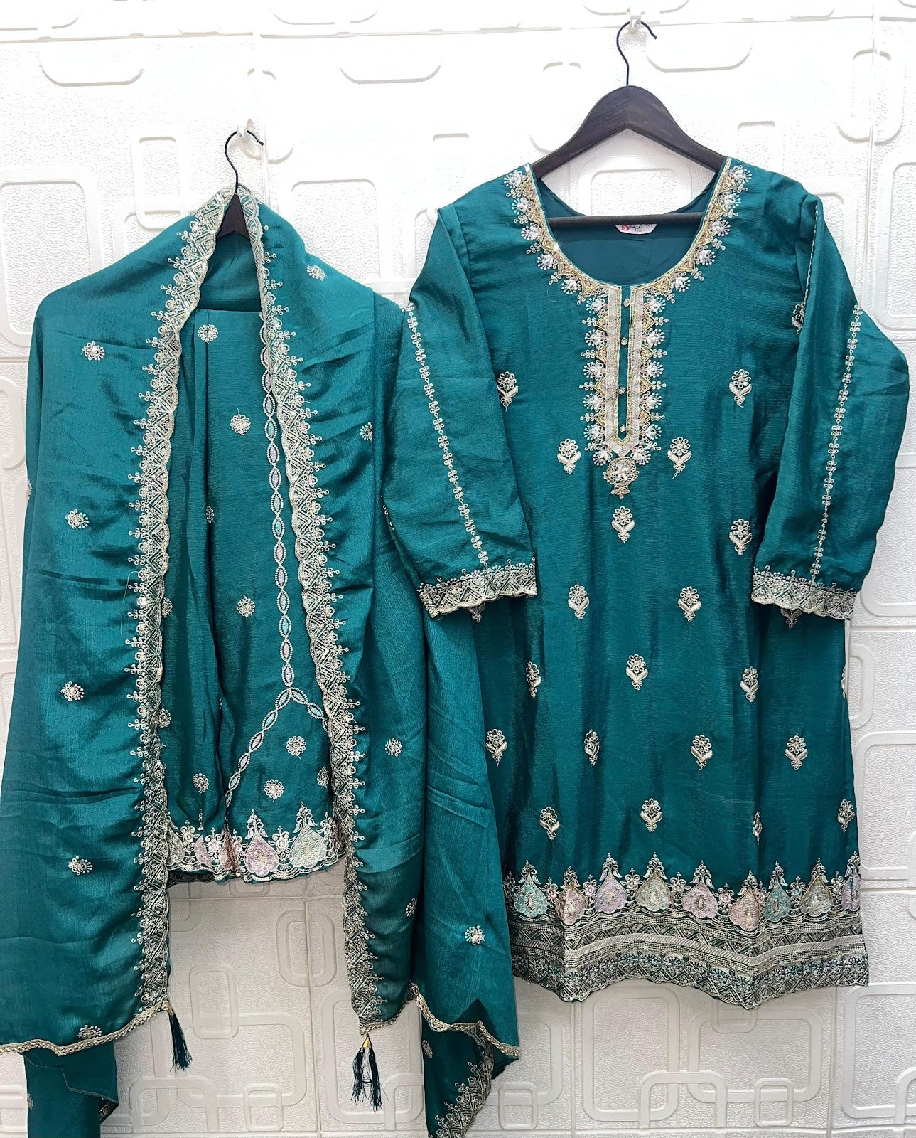 B 249 Bilqis Chinon Pakistani Readymade Suits Wholesale Price