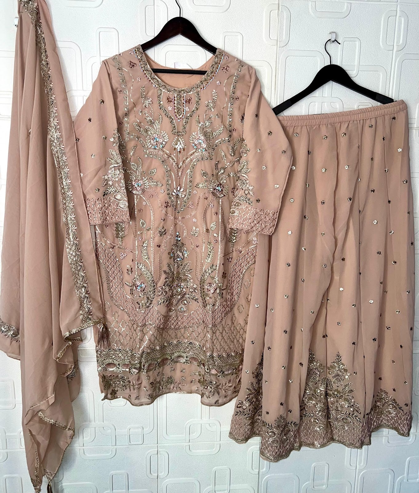 B 251 Bilqis Fox Georgette Pakistani Readymade Suits Wholesaler