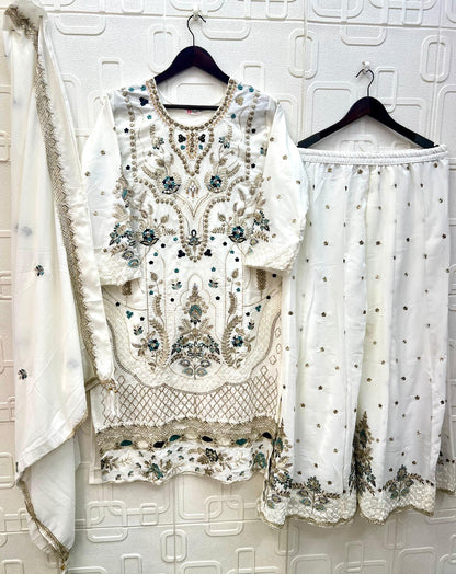 B 251 Bilqis Fox Georgette Pakistani Readymade Suits Wholesaler