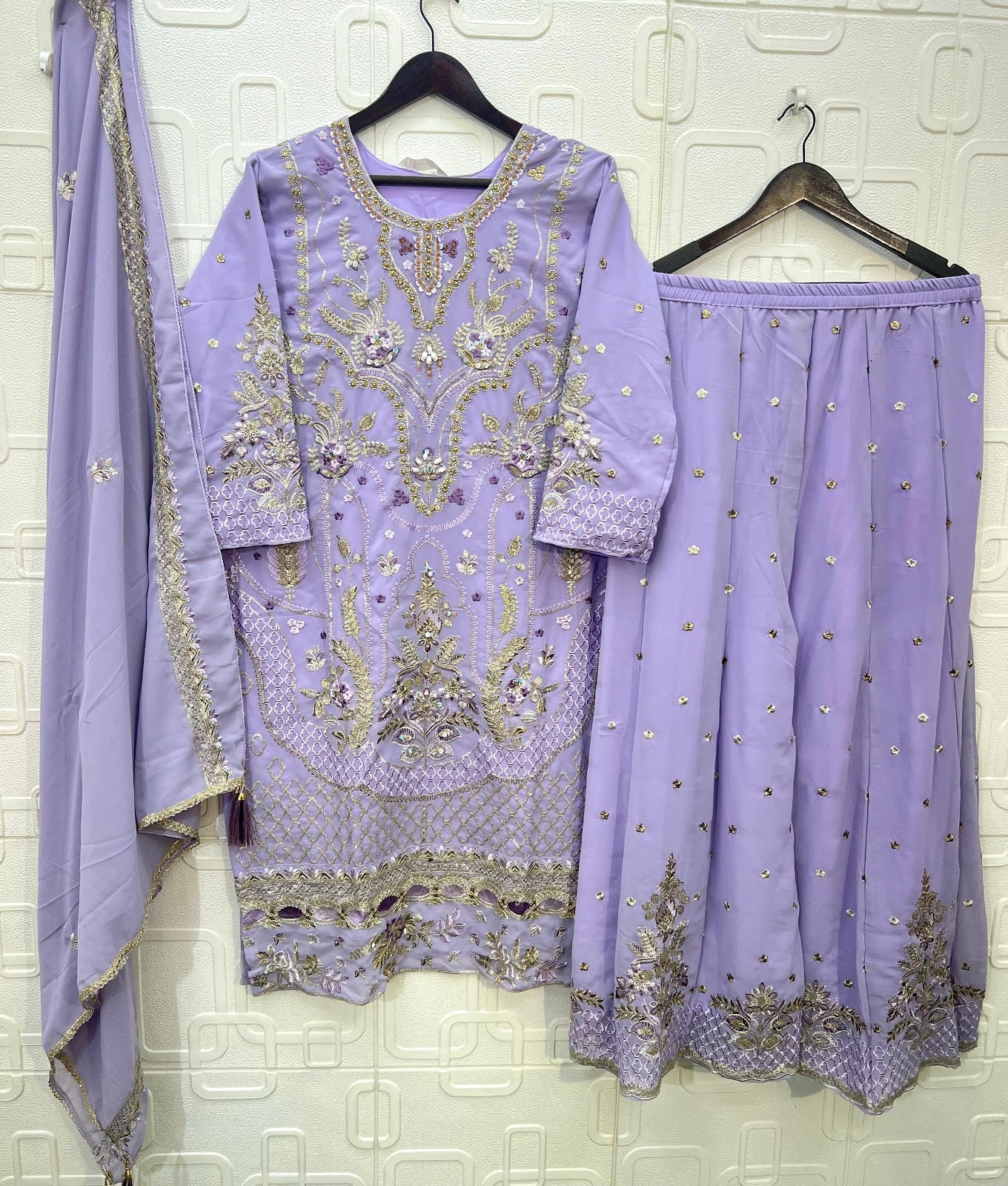 B 251 Bilqis Fox Georgette Pakistani Readymade Suits Wholesaler