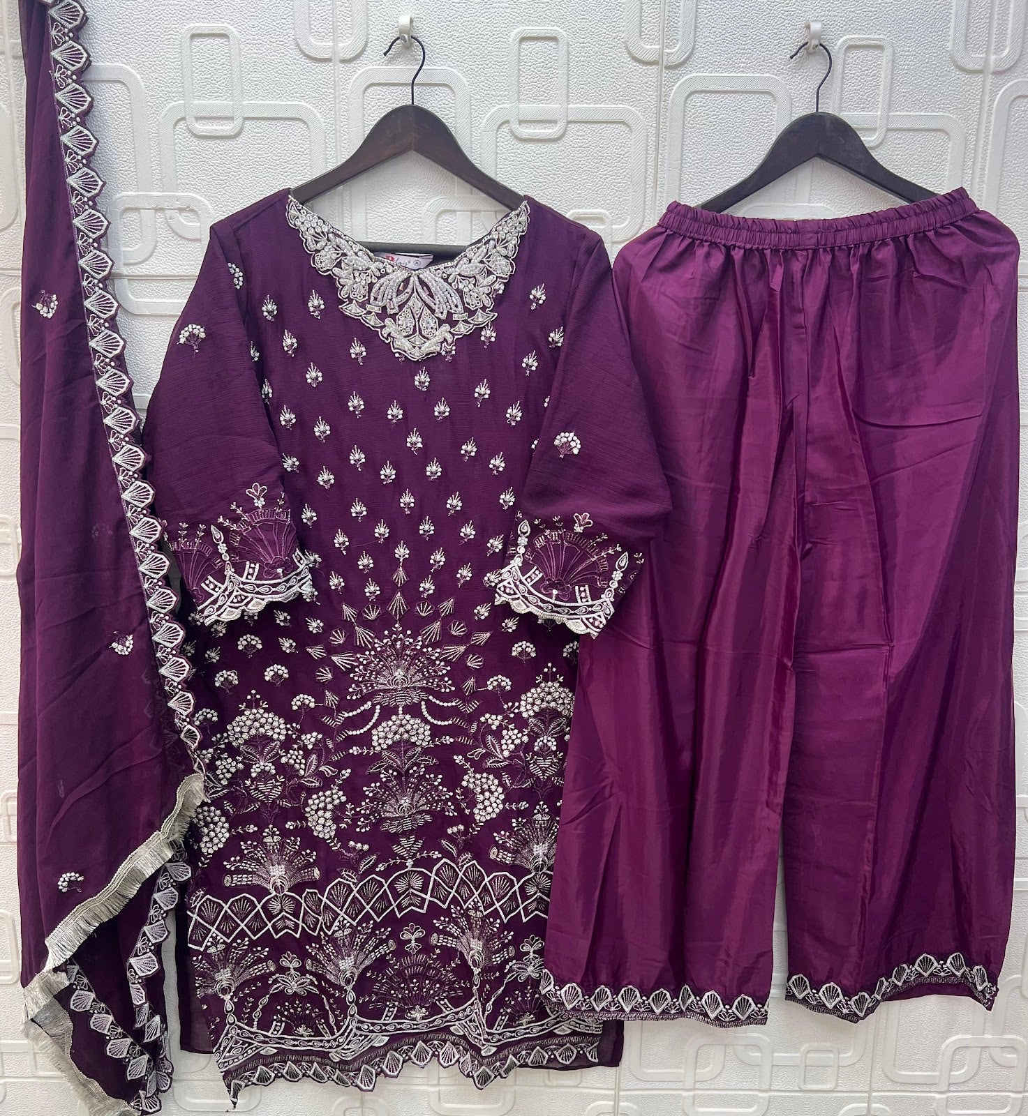 B 272 Bilqis Chiffon Pakistani Readymade Suits Manufacturer India