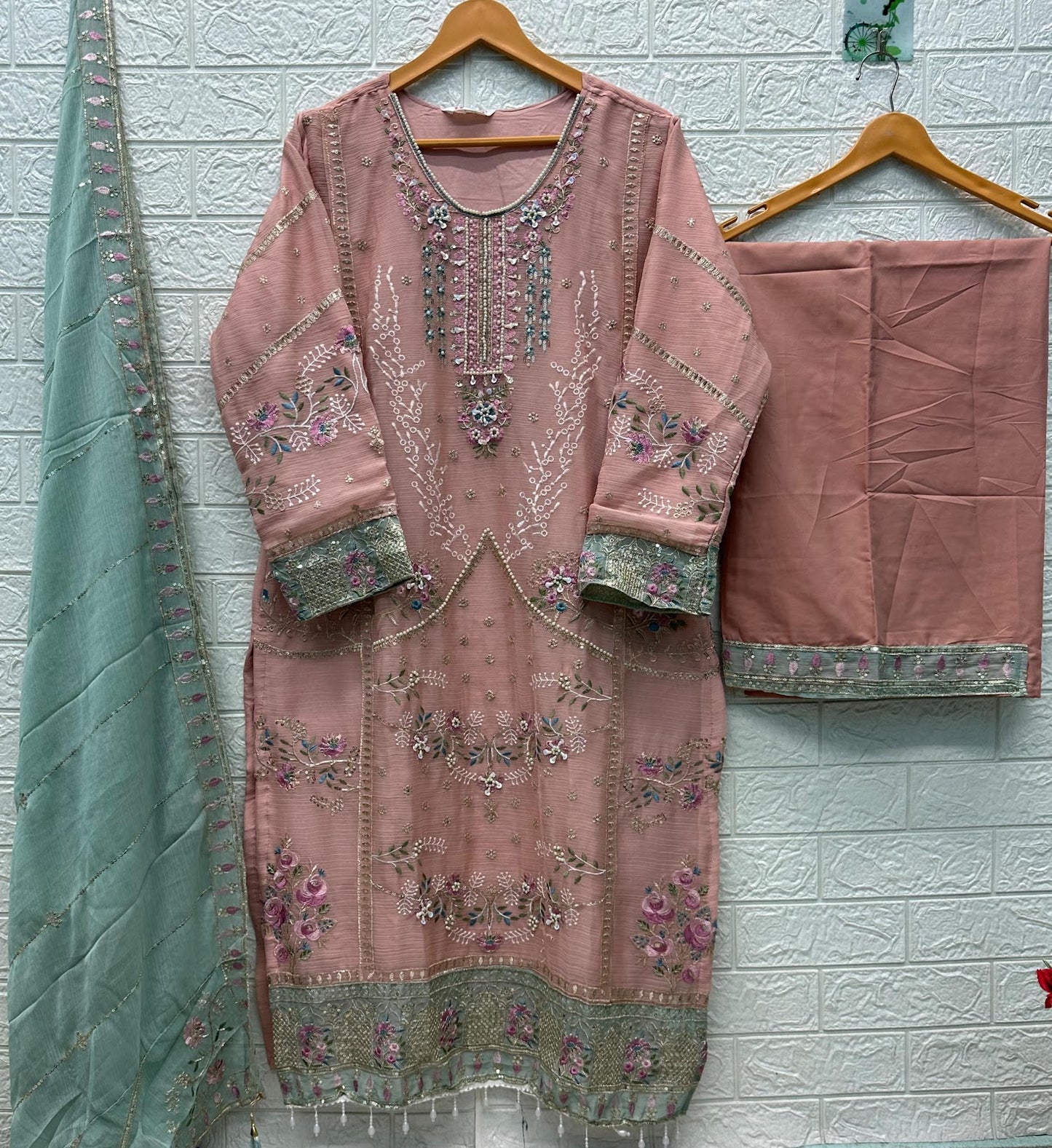B 276 A To D Bilqis Chiffon Pakistani Readymade Suits Manufacturer India
