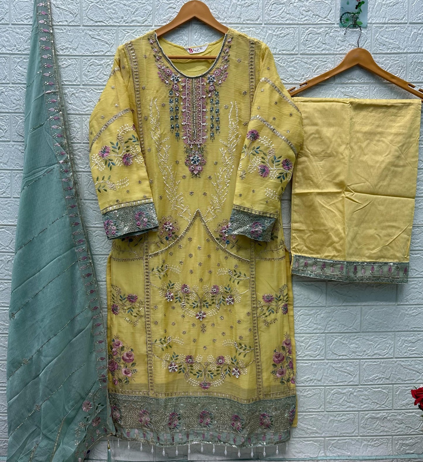 B 276 A To D Bilqis Chiffon Pakistani Readymade Suits Manufacturer India