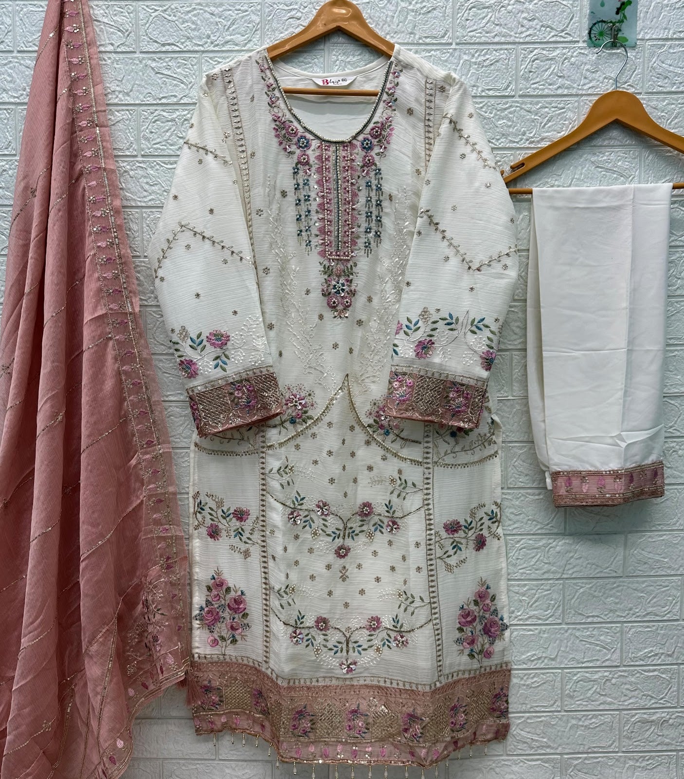 B 276 E To H Bilqis Chiffon Pakistani Readymade Suits Wholesaler Gujarat