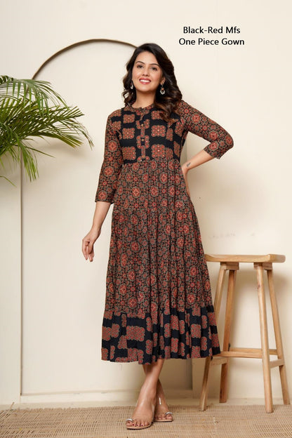 Black-Red Mfs Cotton One Piece Gown Exporter Gujarat