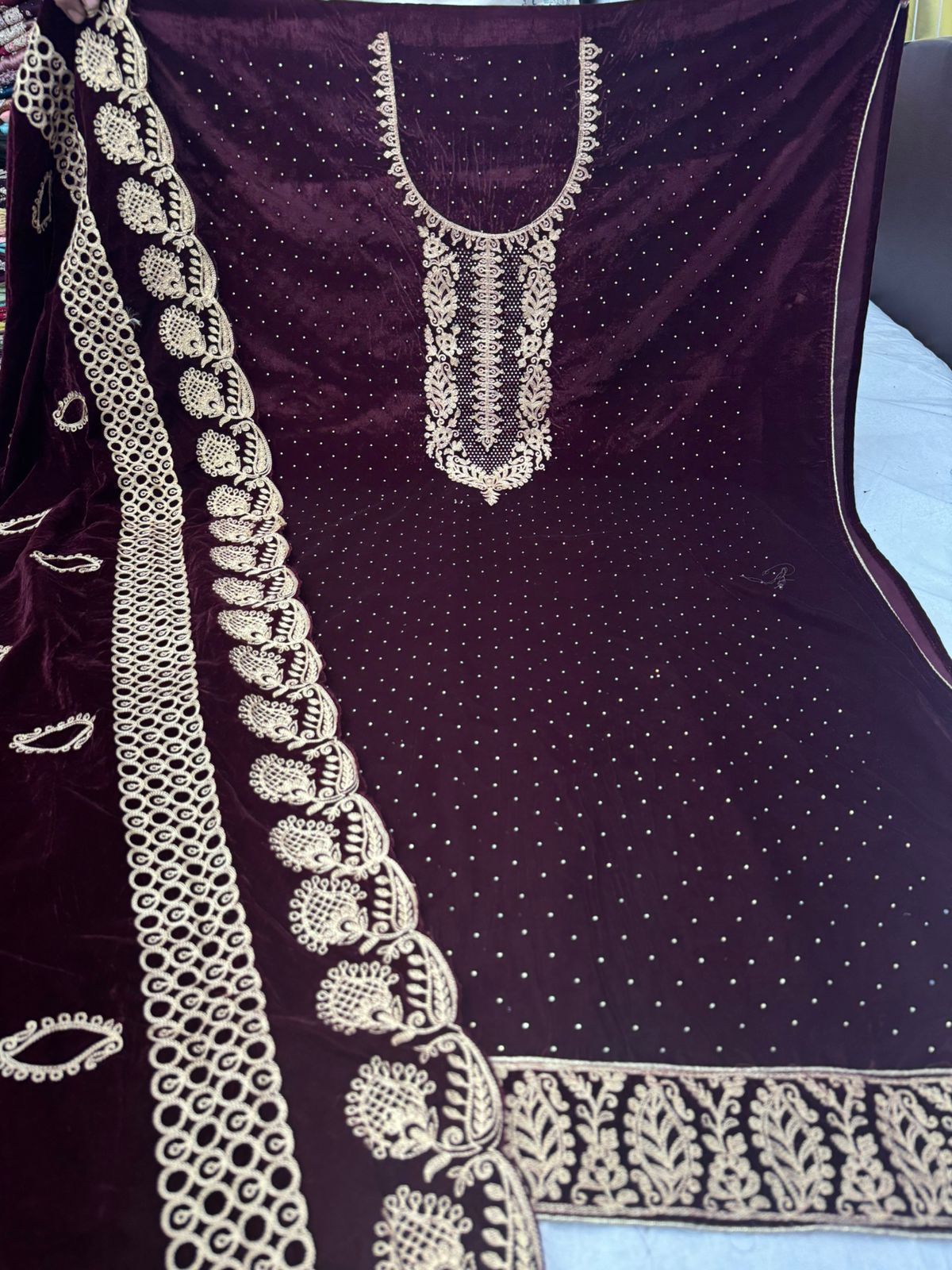 Calcium Nayandeep Velvet Suits Wholesale Price