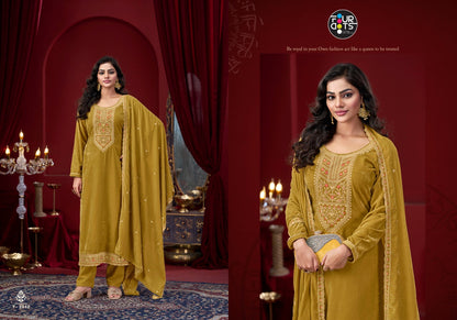 Classy Four Dots Velvet Suits Wholesale Price