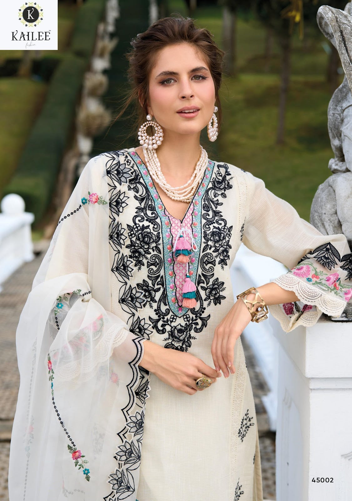 Cressa Black And White Kailee Fashion Cotton Afghani Readymade Suit Exporter India