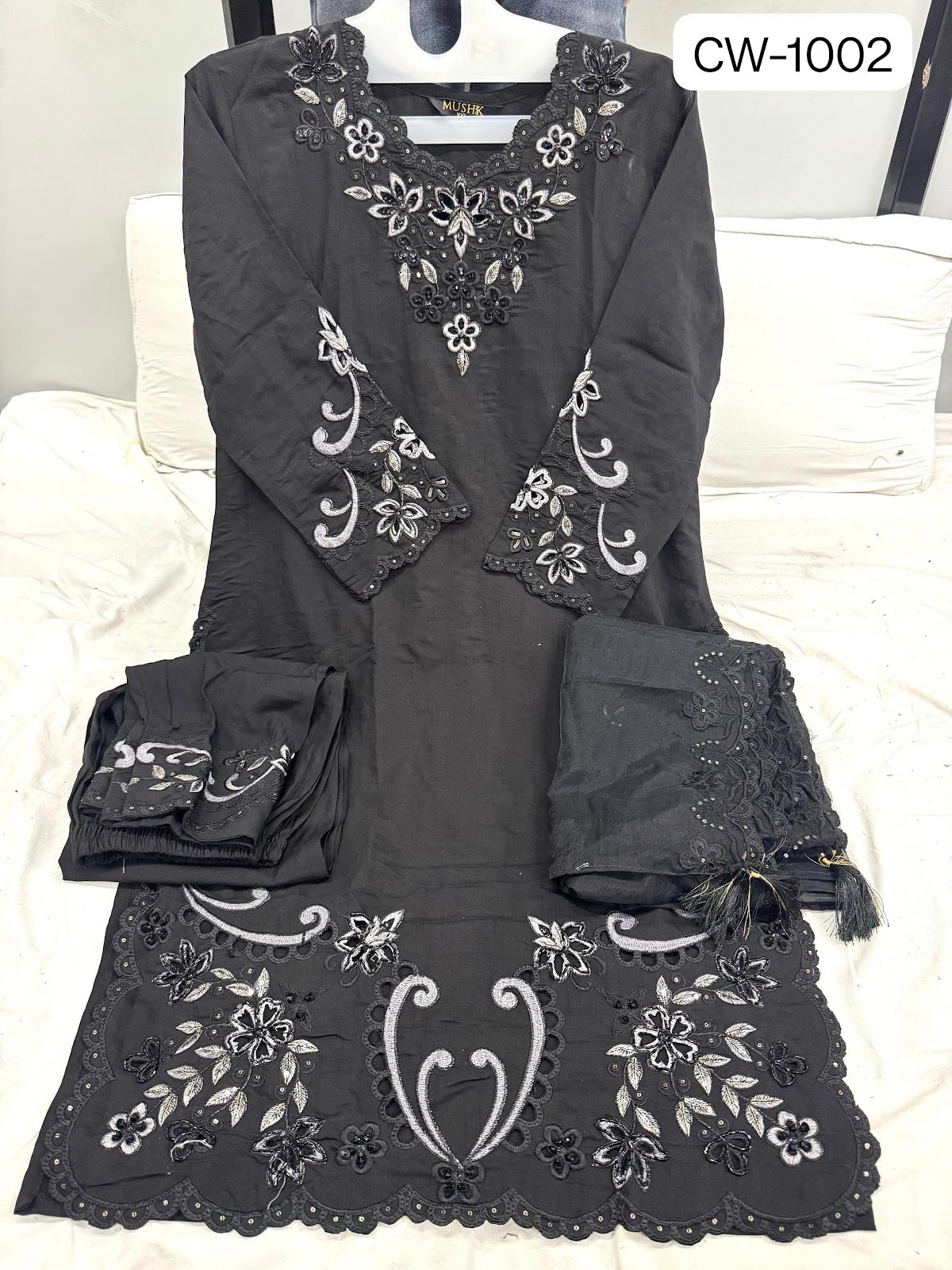 Cw 1002 Mushq Roman Silk Pakistani Readymade Suits Exporter Gujarat