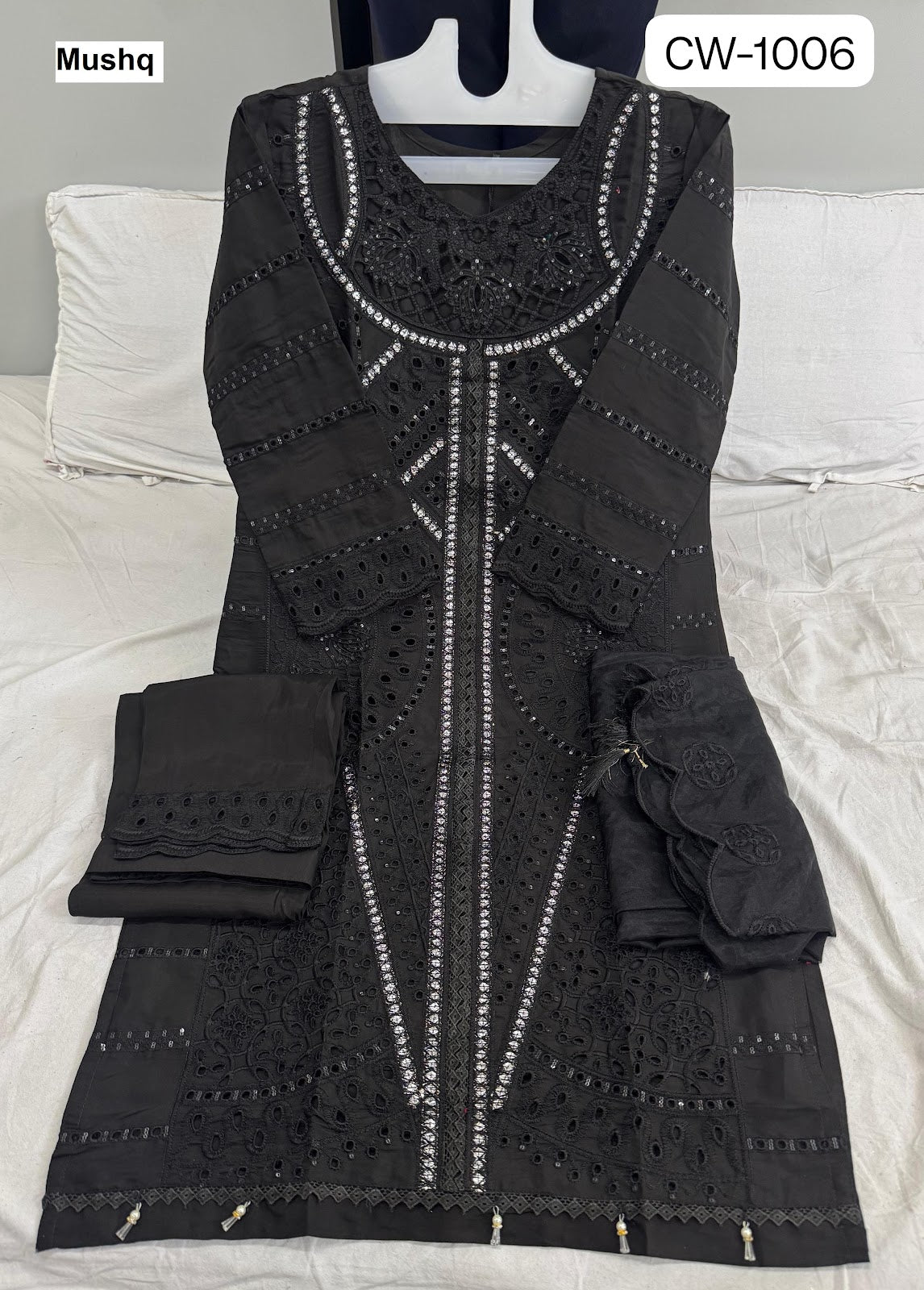 Cw 1006 Mushq Roman Silk Pakistani Readymade Suits Wholesaler India